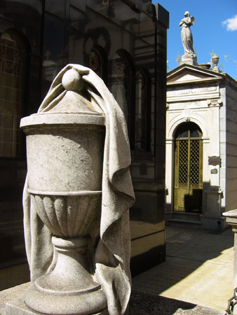 Urns, Recoleta Cemetery