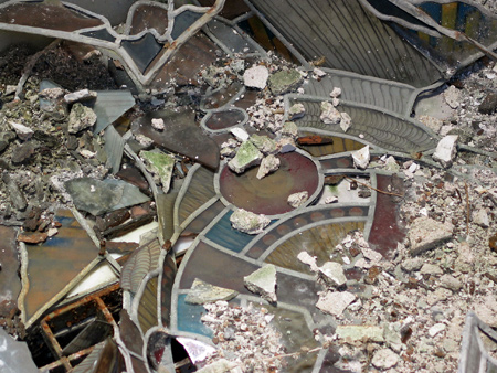 Broken stained glass, Recoleta Cemetery