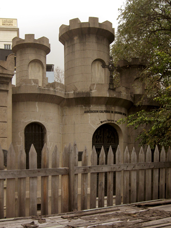 Asociación Calpense, Recoleta Cemetery