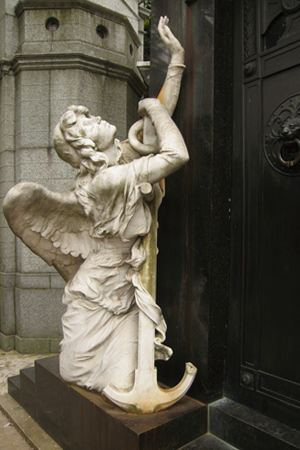 Anchor, Recoleta Cemetery