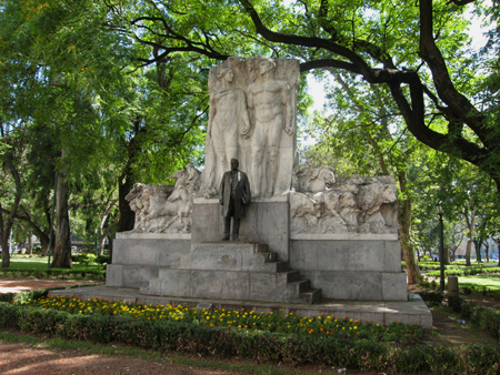 Bernardo de Irigoyen, Plaza Rodríguez Peña