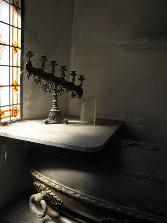 Hidalgo, Recoleta Cemetery