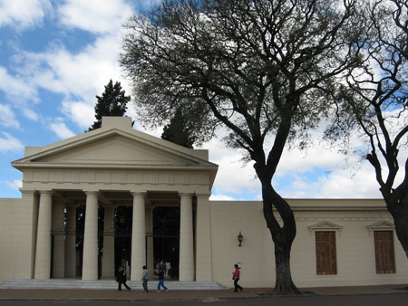 Cementerio de San José de Flores, Buenos Aires, Flores