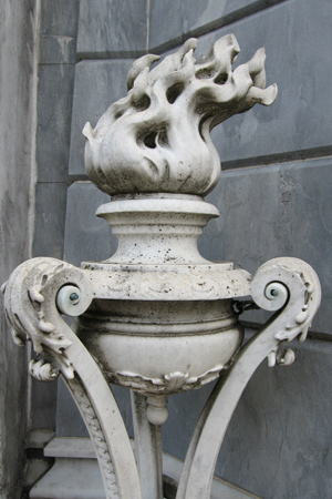 Eternal flame, Recoleta Cemetery