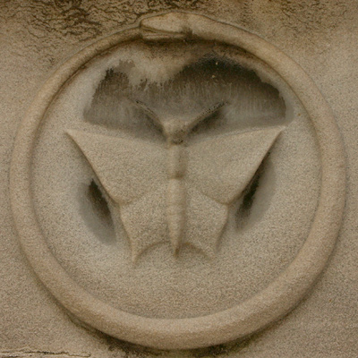 Ouroboros, Recoleta Cemetery