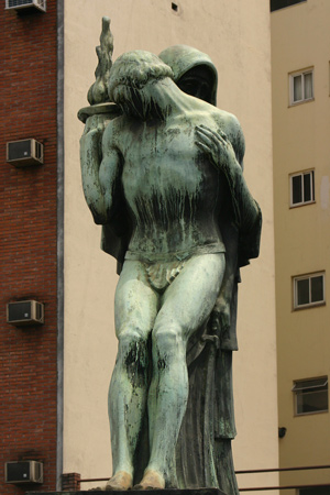 Eduardo Lonardi, Recoleta Cemetery