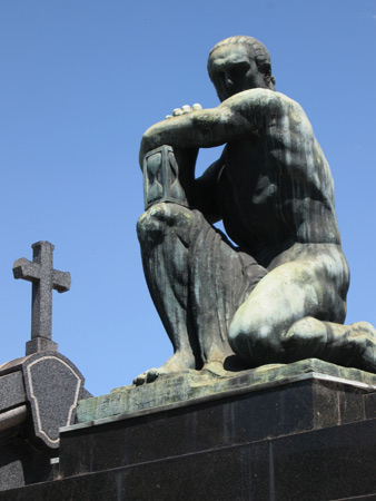 Familia Manuel Cerini, Troiano Troiani, Recoleta Cemetery