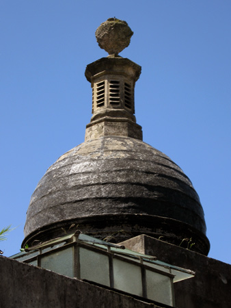 Ventilation, Recoleta Cemetery