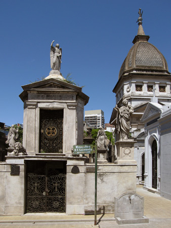 Martín de Alzaga, Recoleta Cemetery