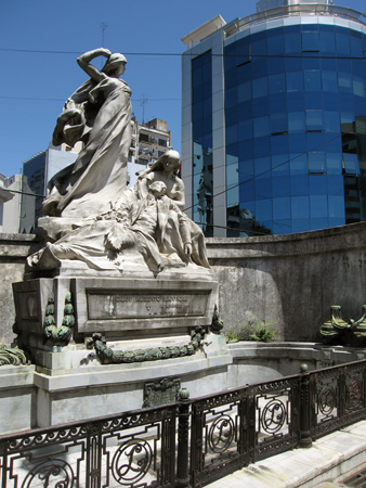 Juan Alberto Lartigau, Recoleta Cemetery