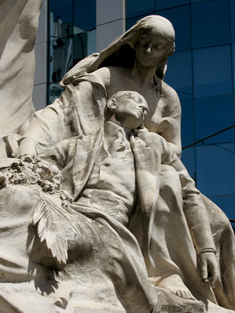 Juan Alberto Lartigau, Recoleta Cemetery