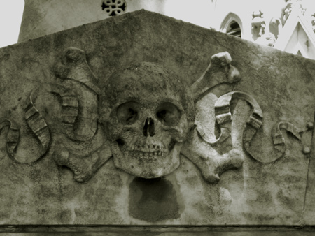 Skull & crossbones, Recoleta Cemetery