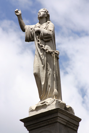 Anchor, Recoleta Cemetery