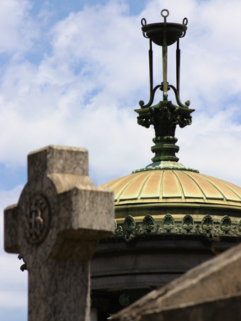 Luis Federico Leloir, Recoleta Cemetery