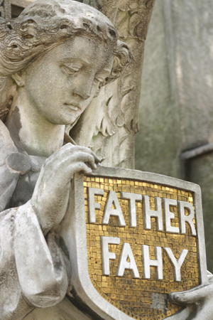 Father Fahy, Recoleta Cemetery