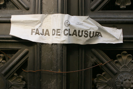 Faja de clausura, Recoleta Cemetery