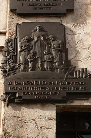 Familia Pizzurno, Recoleta Cemetery