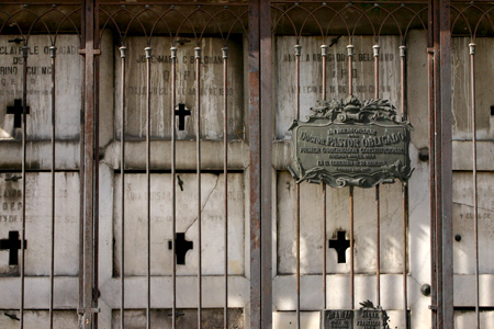 Pastor Obligado, Recoleta Cemtery