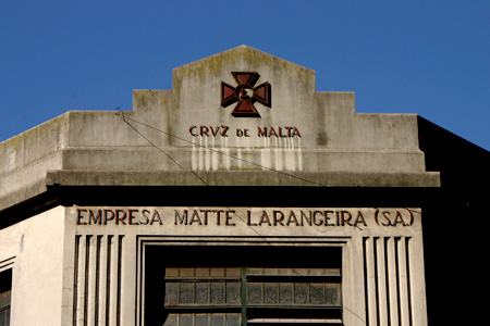 Cruz de Malta, Barracas
