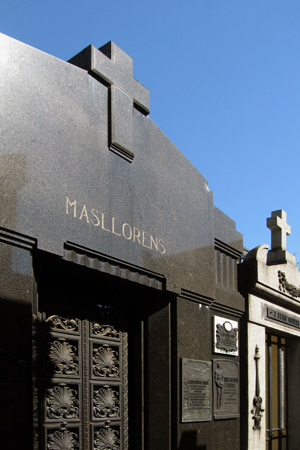 Masllorens, Recoleta Cemetery