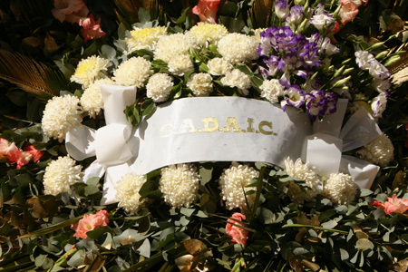 S.A.D.A.I.C. wreath, Recoleta Cemetery