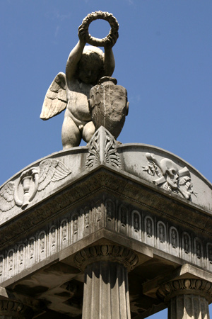 Llavallol, Recoleta Cemetery