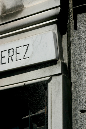 Resold tomb, Recoleta Cemetery