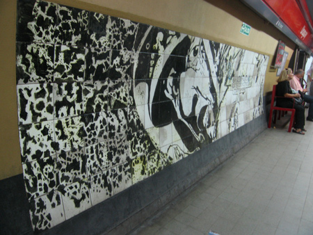 Subte, Línea B, estación Uruguay