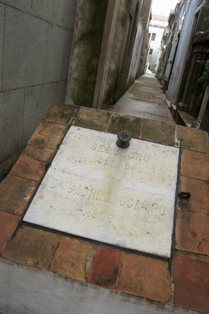 Gabriel Ocampo, Recoleta Cemetery