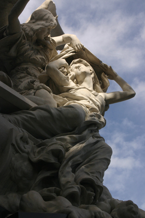 Familia José C. Paz, Recoleta Cemetery