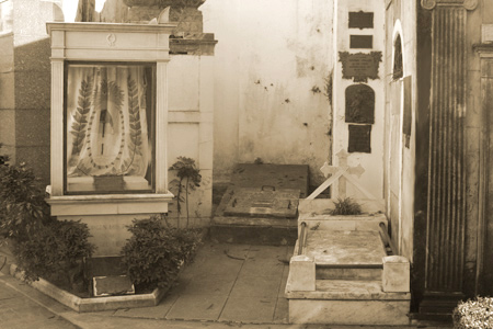 Padres del Libertador & Remedios de Escalada, Recoleta Cemetery