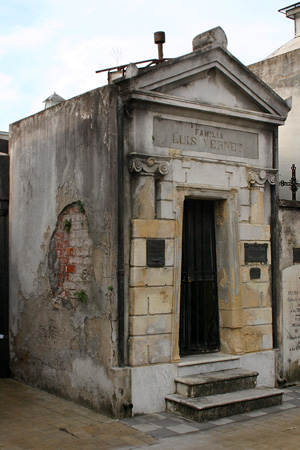 Luis Vernet, Recoleta Cemetery