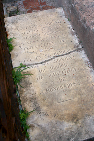 Bernabé Sáenz Valiente, Recoleta Cemetery