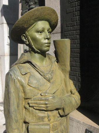 Guerreros del Paraguay, Recoleta Cemetery