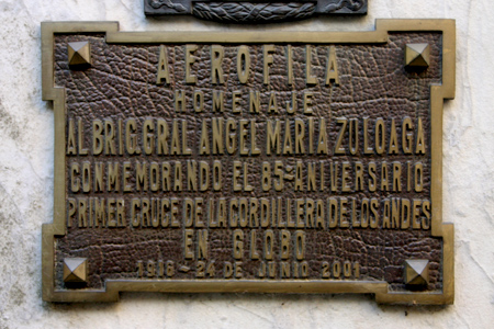Ángel María Zuloaga, Recoleta Cemetery