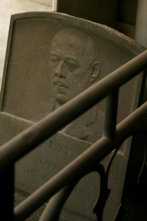 Miguel Juárez Celman, Recoleta Cemetery