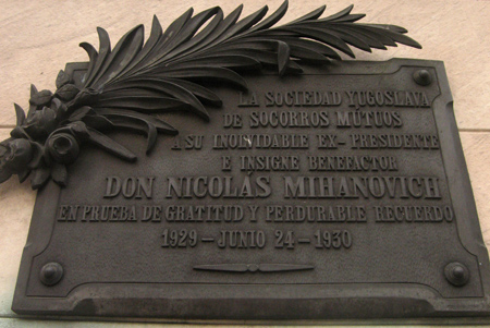 Nicolás Mihanovich, Recoleta Cemetery