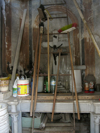 Storage shed, Recoleta Cemetery