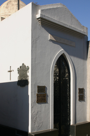 Recoleta Cemetery, Buenos Aires, Burgos y Colón, Enrique Finochietto