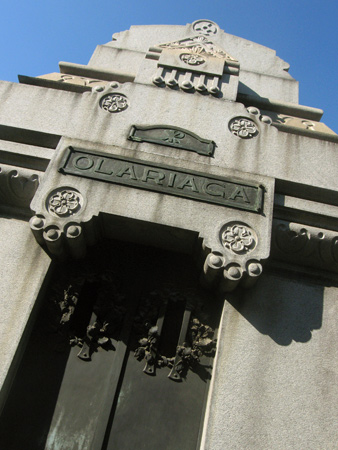 Olariaga, Recoleta Cemetery