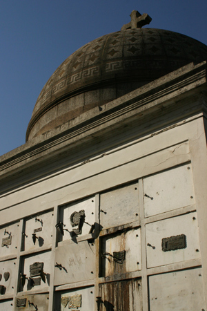 Sociedad Portuguesa de Soccorros, Recoleta Cemetery