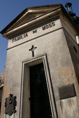 Familia de Moss, Recoleta Cemetery