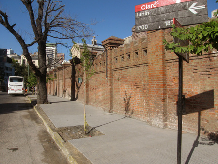 New sidewalks, Recoleta Cemetery