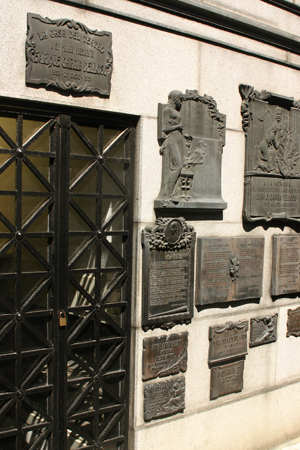 Luz María García Velloso, Recoleta Cemetery