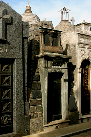 Pedro Arata, Recoleta Cemetery