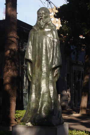 Cristo central, Recoleta Cemetery