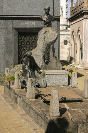 Pedro Benoit, Recoleta Cemetery