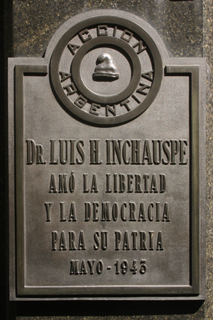 Acción Argentina, Recoleta Cemetery