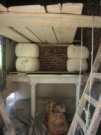 Major repairs, Recoleta Cemetery