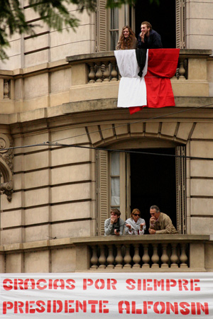 Entierro de Alfonsín, Avenida Callao